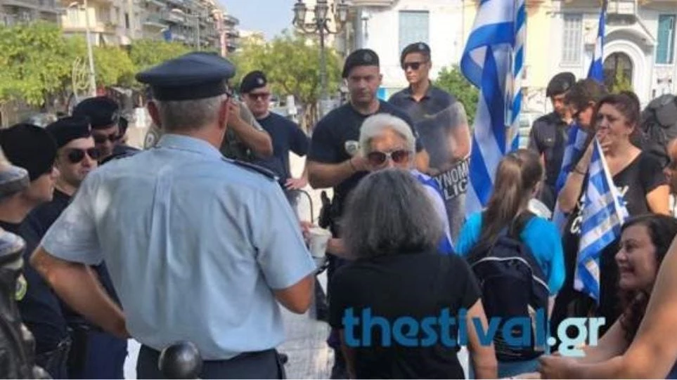 Βίντεο: Διαμαρτυρία πολιτών για την παρουσία Τσίπρα στη Θεσσαλονίκη